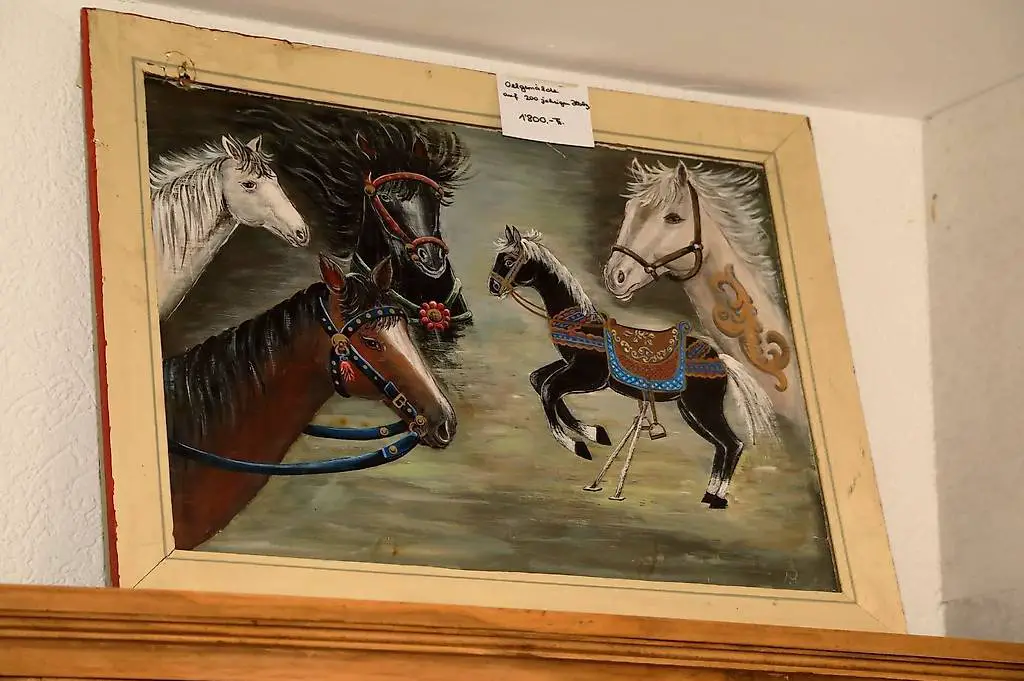 Motiv Zirkuspferde Ölgemälde auf ca 200 jährigem Holz Pferd