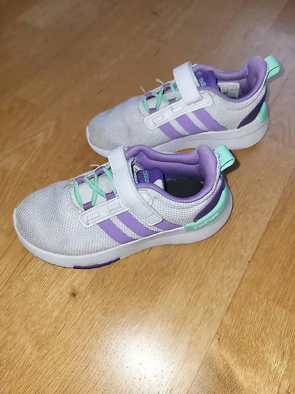 Adidas Turnschuhe Mädchen Gr.30