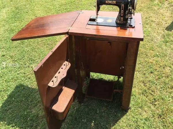 Macchina da cucire antica marca Koehler