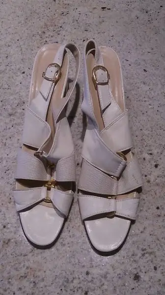 Beige Sommerschuhe für Damen Sandalen, Pumps Gr.37