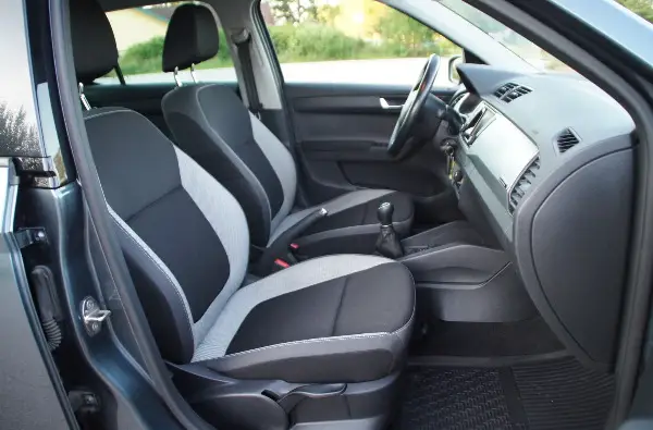 Skoda Fabia 1.2TSi / Ambition / 1 Vorbesitzer