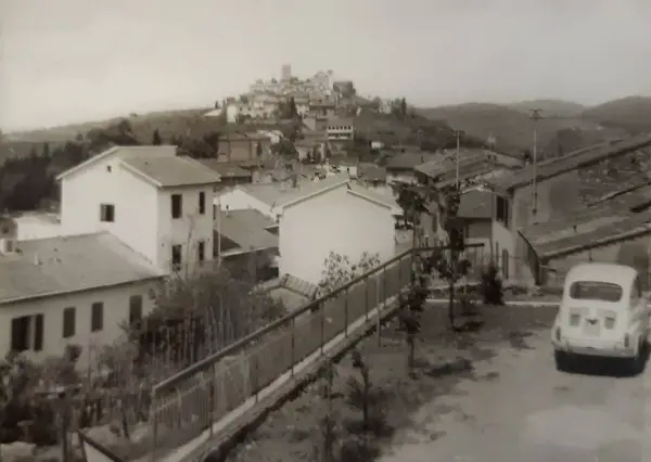 Postkarte von Panzano in Chianti mit Briefmarke