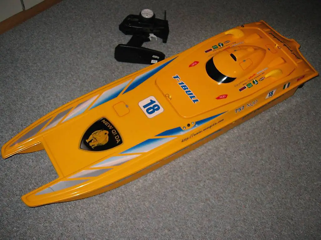 Offshore Rennboot RC ca, 1m lang