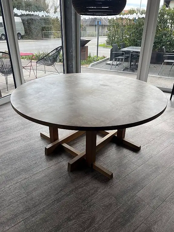 Tisch rund