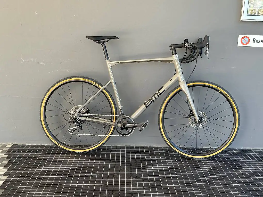 Gravel Velo BMC Roadmachine X 61cm