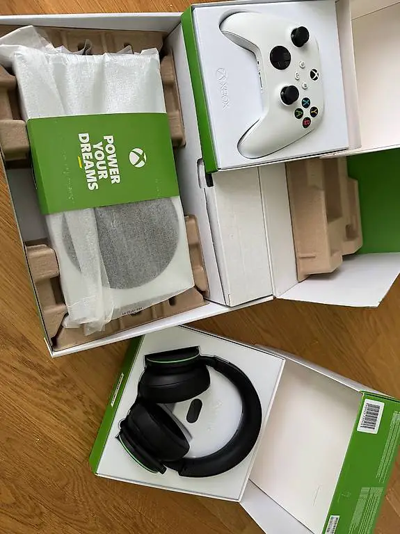Xbox Series S Bundle