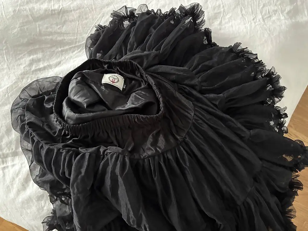 2 Rockabella Kleider ungetragen inkl. 1 Unterrock