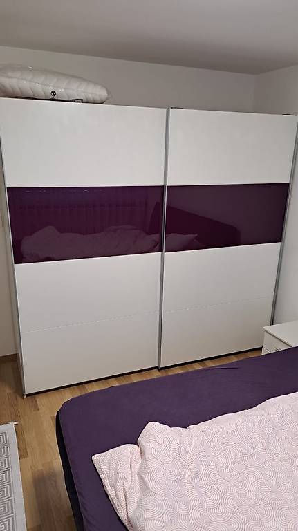 Gratis Kleiderschrank