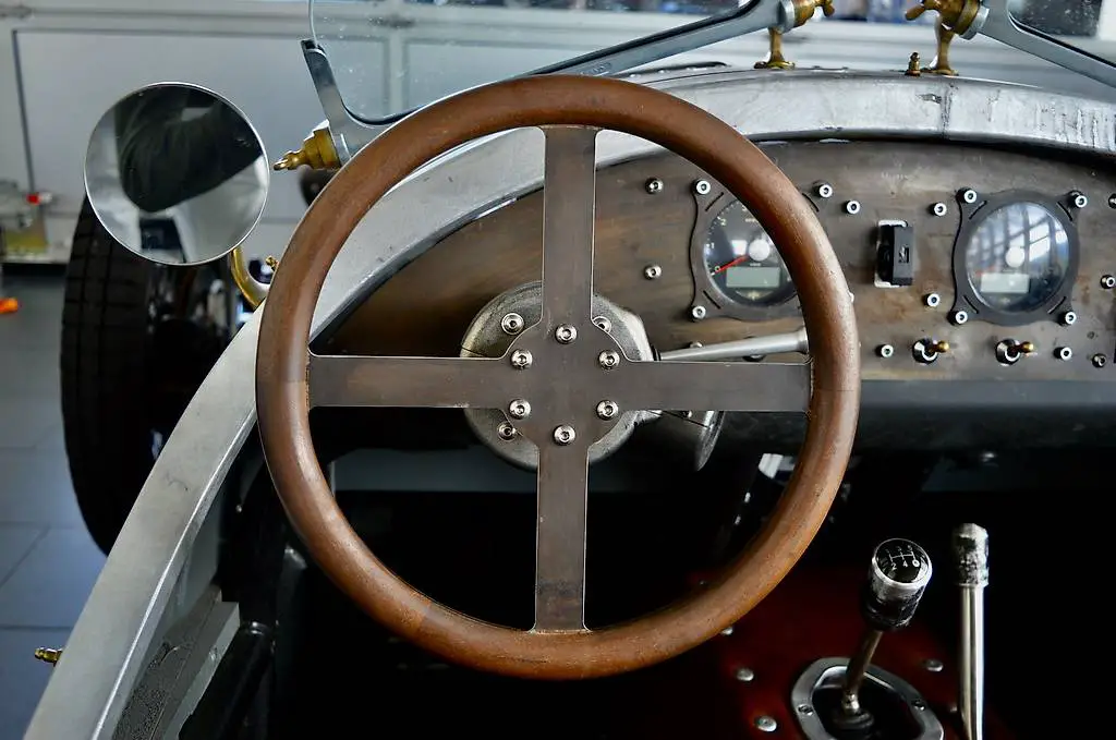 Lenkrad Morgan Threewheeler Holz 30cm