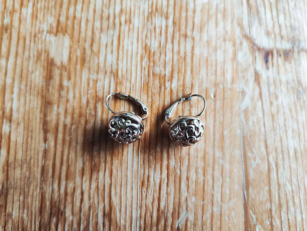 Ohrschmuck / Ohrringe golden NEUWERTIG