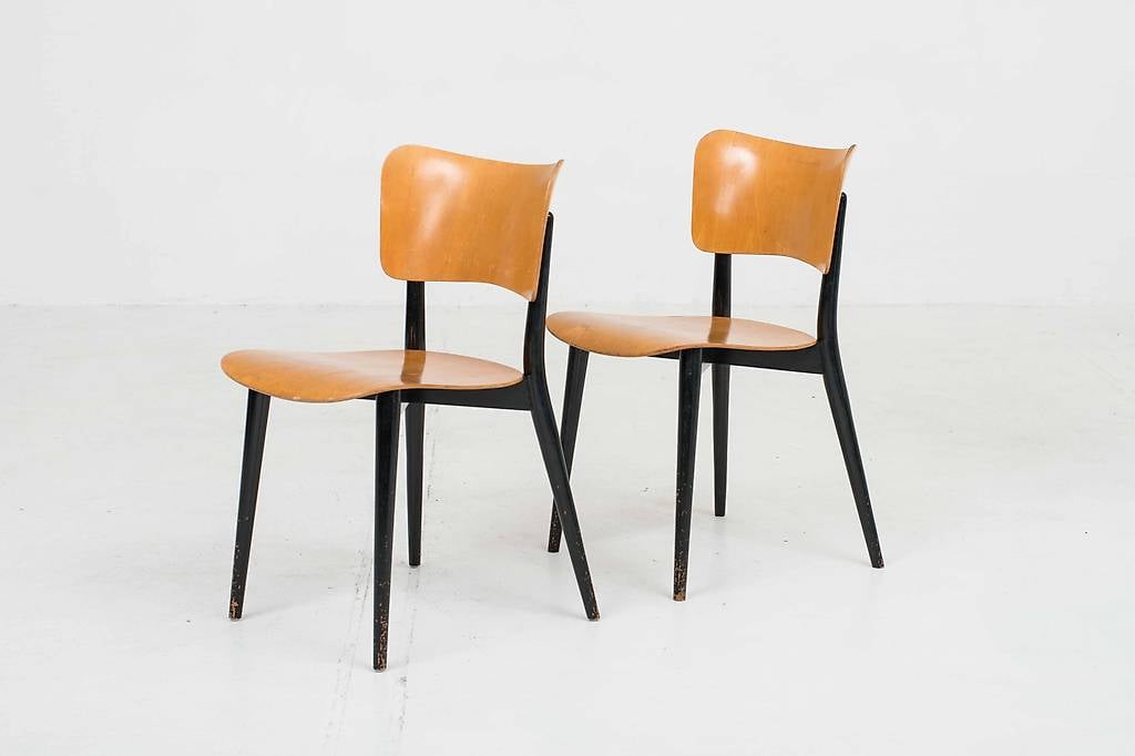 Horgenglarus Kreuzzargenstühle von Max Bill, im Zweierset