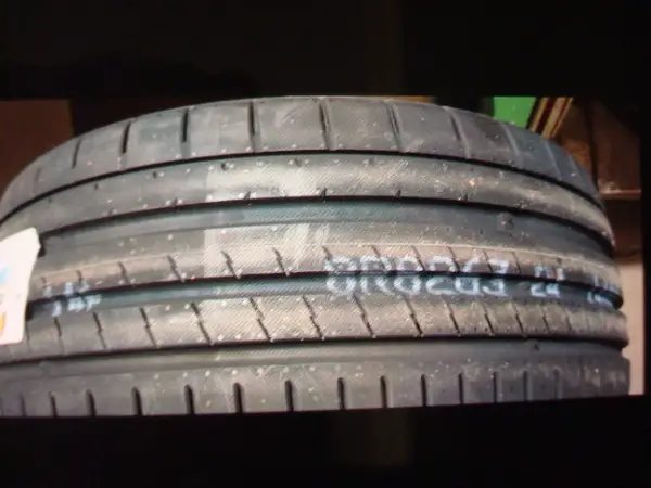 275/30 ZR 19XL 96Y Yokohama Advan 4St.Montiert, Ausgewuchtet