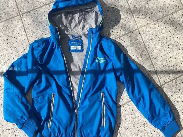 Moderne Übergangs-jacke Gr.146/152 für Jungs