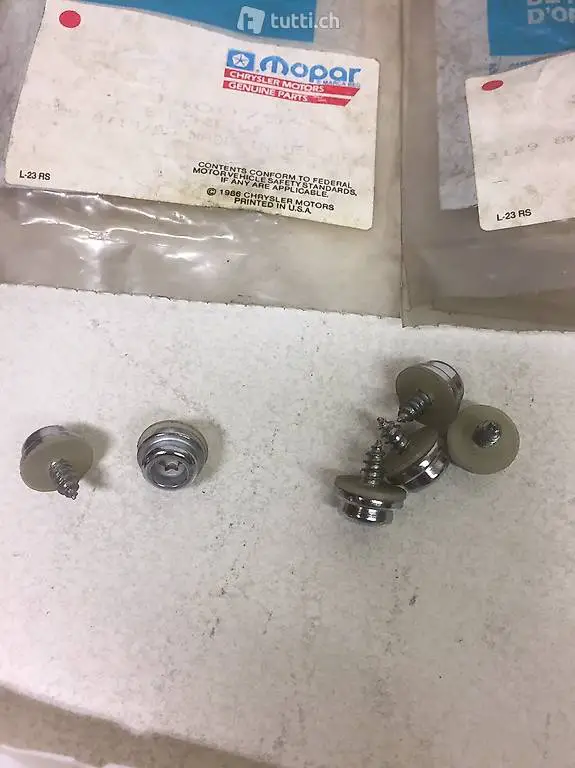  Druckknopf-Schraube Softtop Jeep Wrangler J4007545