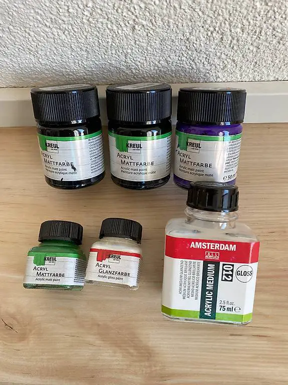 Bastelkiste, Kordeln/Acrylfarben/Pinsel/Gummi-+Seidenbänder