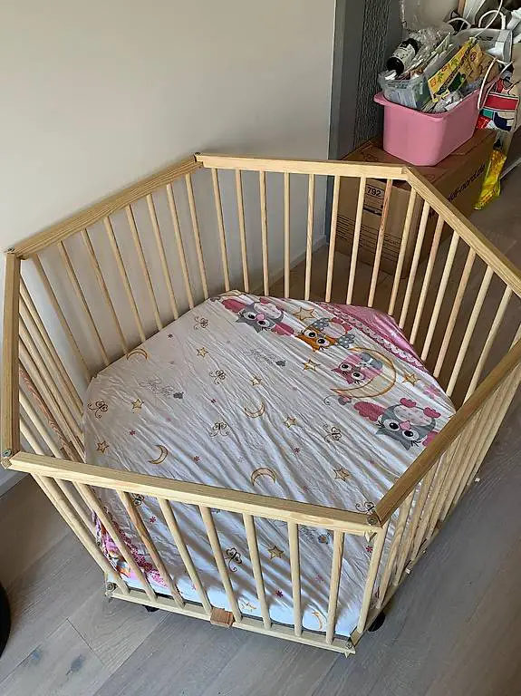 Laufstall Laufgitter Matratze XXL Echtholz Kiefer Zubehör