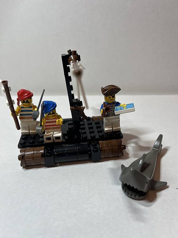 Legoset 6257 Pirates Castaway"s Raft