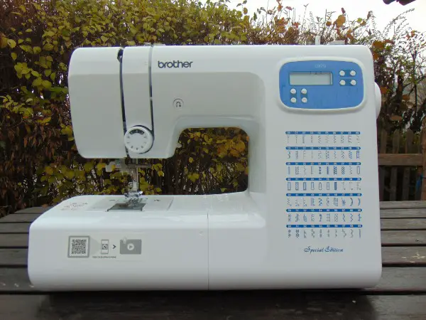 Nähmaschine Brother DX70, neu, mit Gratis-Versand