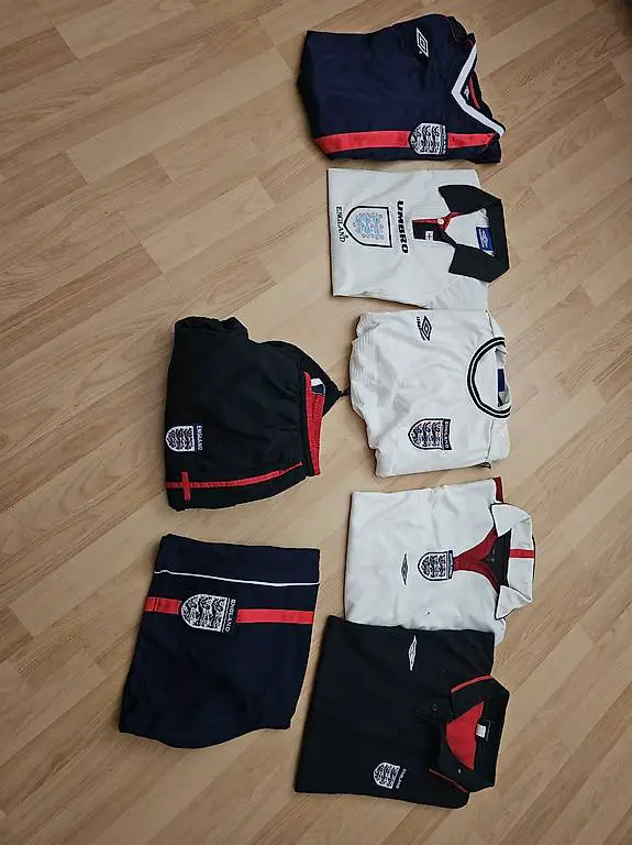 Fussballtrikots England, Shirts