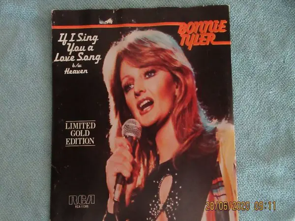  BONNIE TYLER, eine Single aus dem letzten Jahrhundert