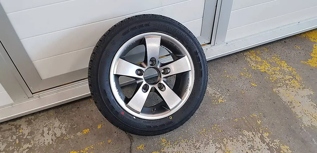 Anhängerrad 13 Zoll (Reifen und Felge neu)