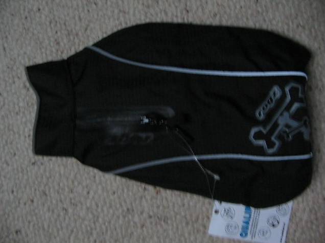 Hunde Mänteli Mantel rogz schwarz 20 cm neuwertig