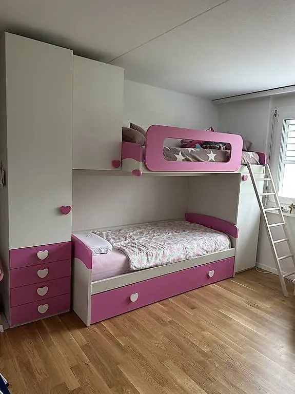 Kinderzimmer für Mädchen zu verkaufen