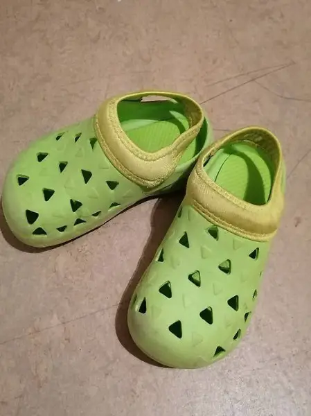 Hausschuh Finken Schuh 24/25 grün