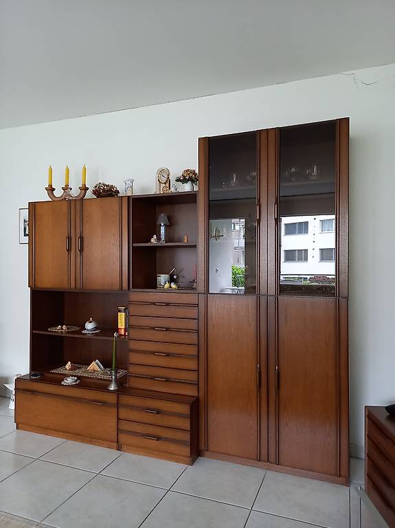 Wohnwand echt Nussbaum furniert