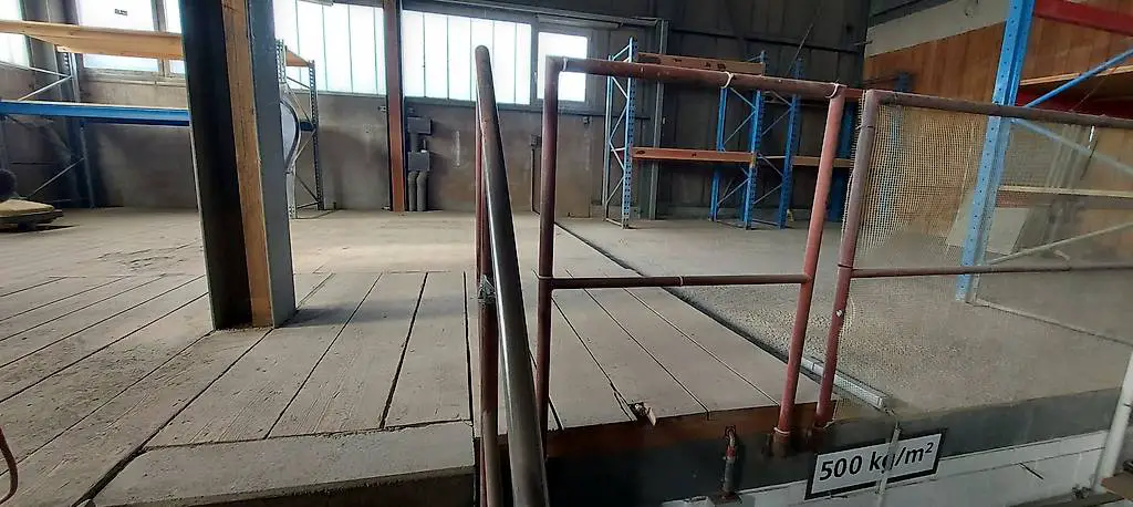 Lagerplatz / Lagerraum oder Werkstattraum im 1.Stock