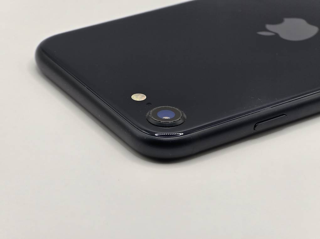 iPhone SE 3. Generation 2022 64GB - Wie neu