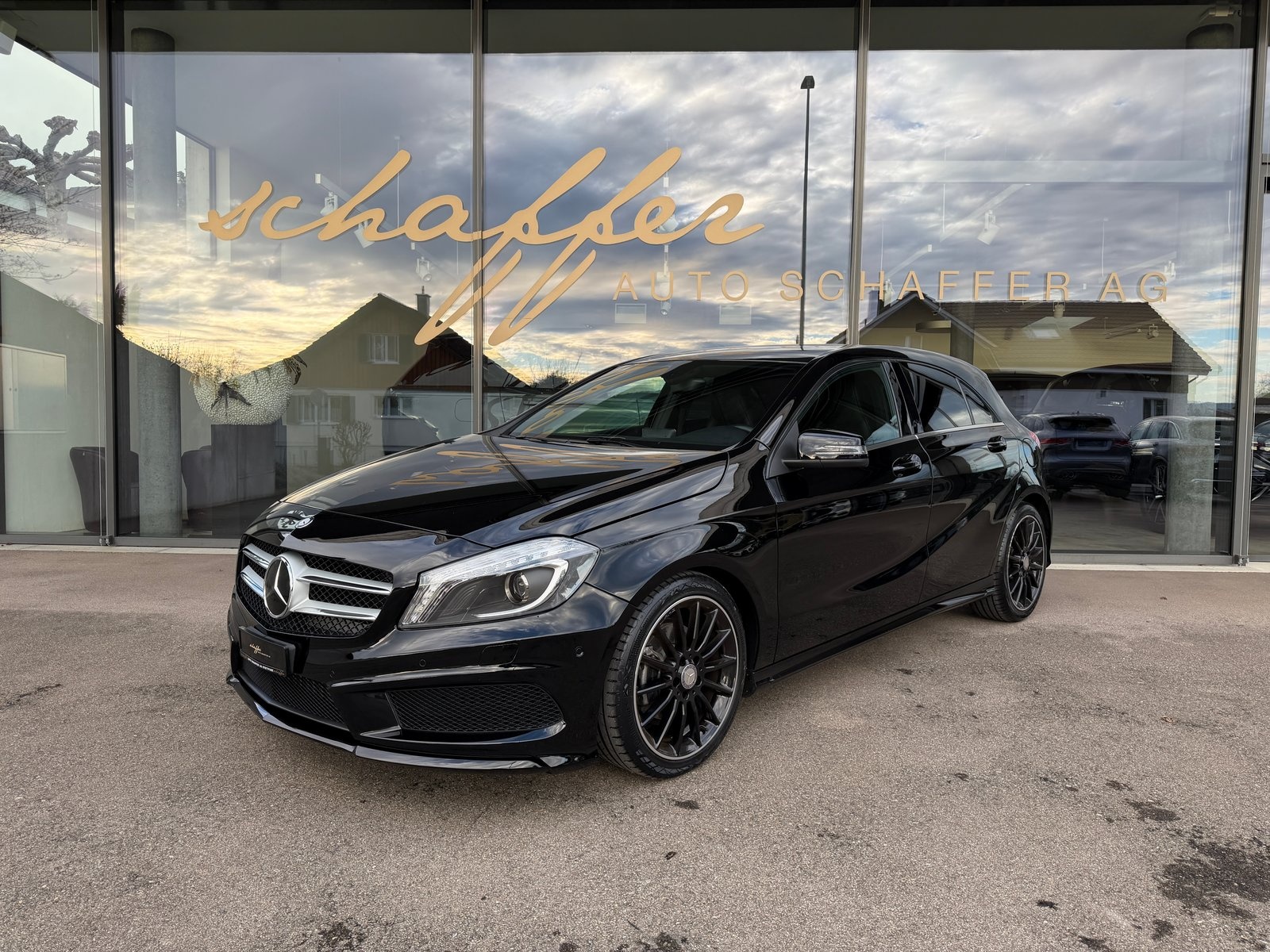 mercedes-benz a 180 amg line