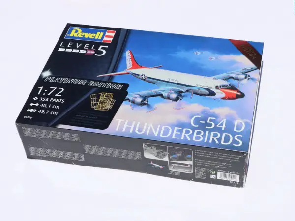 Douglas C-54 D Skymaster Thunderbirds 1:72 von Revell