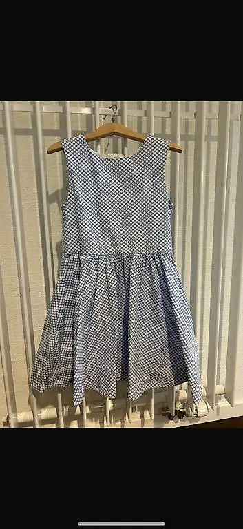 Sommerkleid mit Unterrock 128