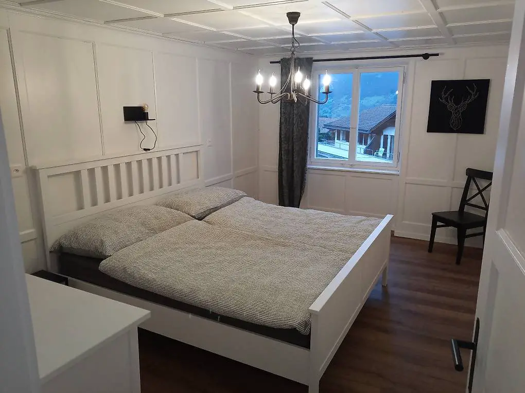 5.5 Zimmer FERIENWOHNUNG Obersaxen Meierhof, bis 10 Personen