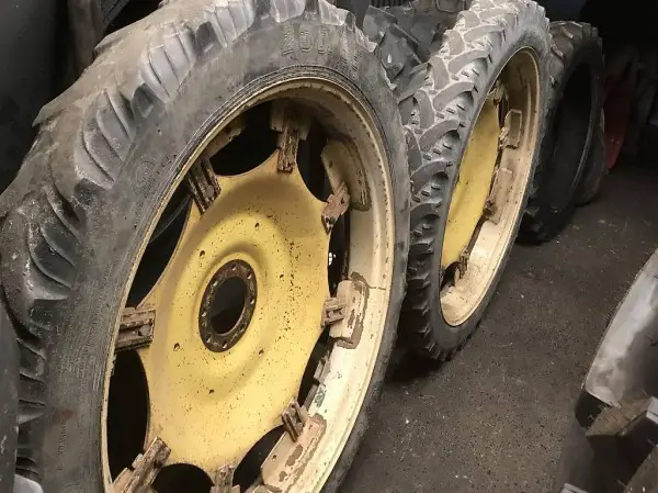  Traktor Pflegebereifung für John-Deere Traktor 9,5R44