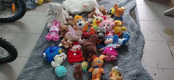 Plüschtiere und Diverse ca. 50 stück