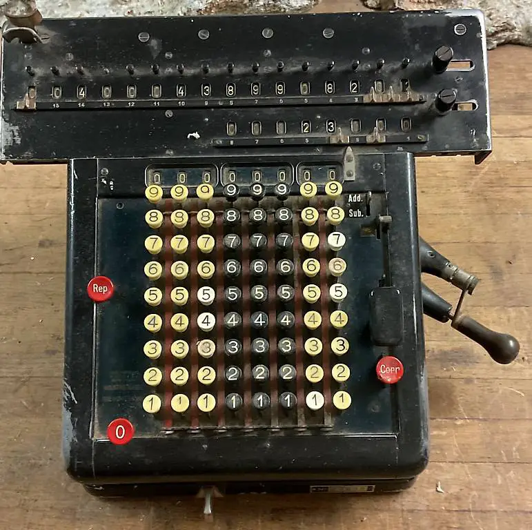 Alte Rechenmaschine