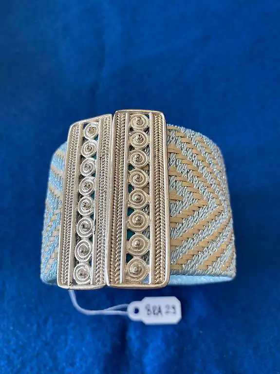 Goldschmuck Armreif Stoffband Türkis vergoldet 14 K Handmade