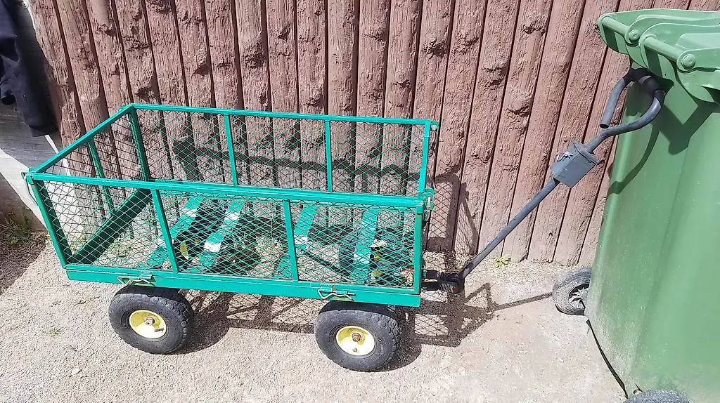 Gitter-Bollerwagen / Metall-Leiterwagen