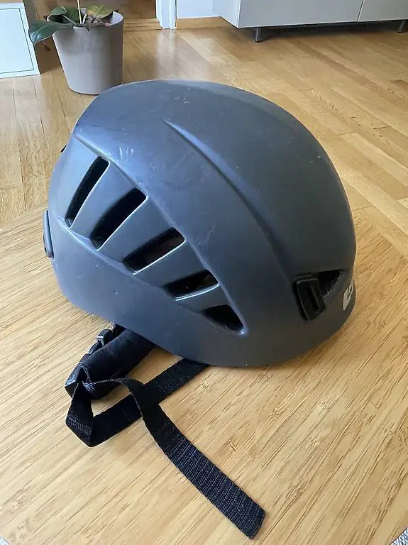 Kletterhelm