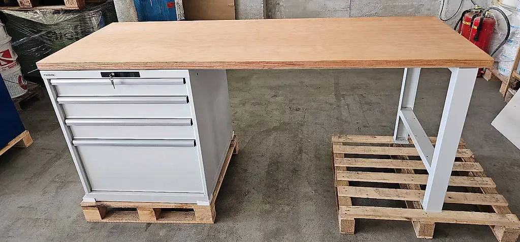 Werkbank mit Schubladenstock Lista