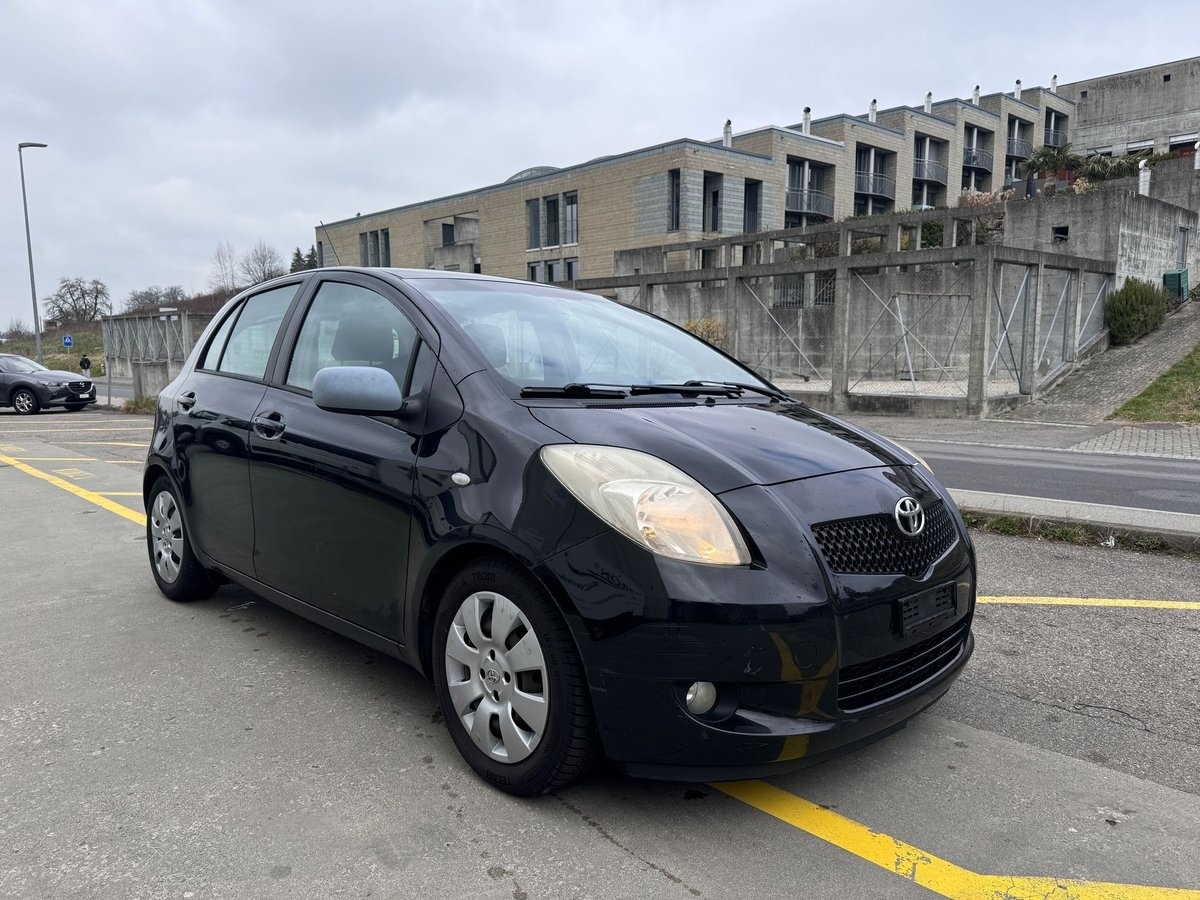 TOYOTA Yaris 1.3 Linea Luna