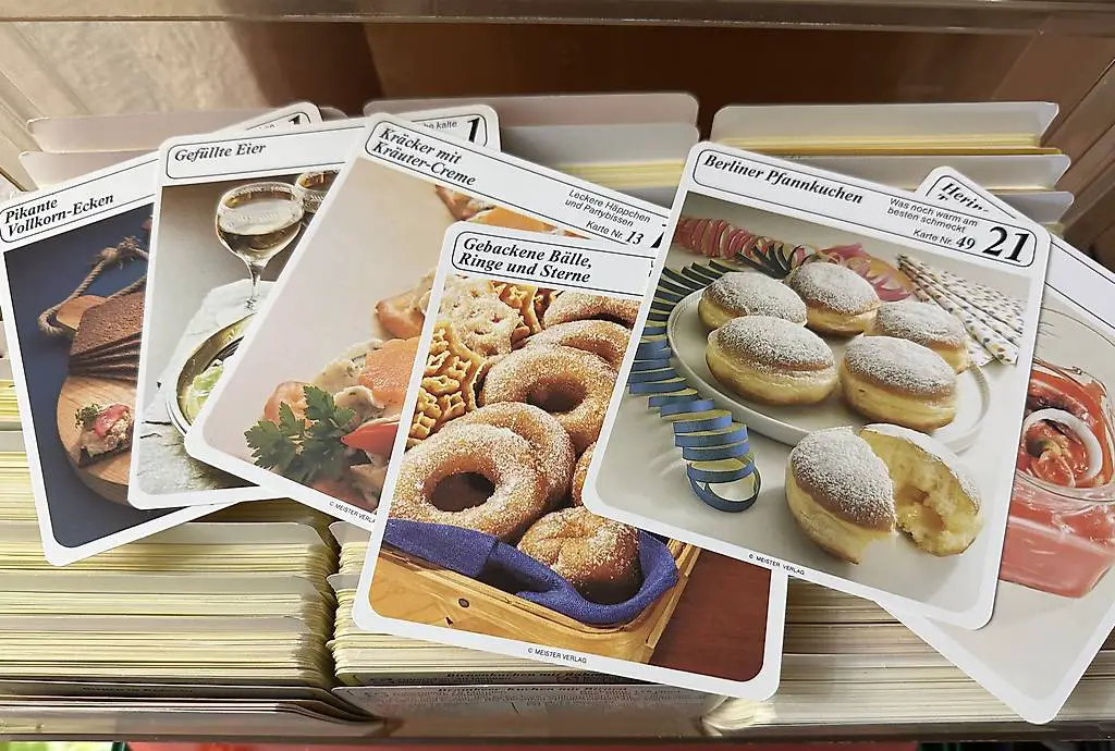 Rezepte zum Kochen u. Backen in grosser Box