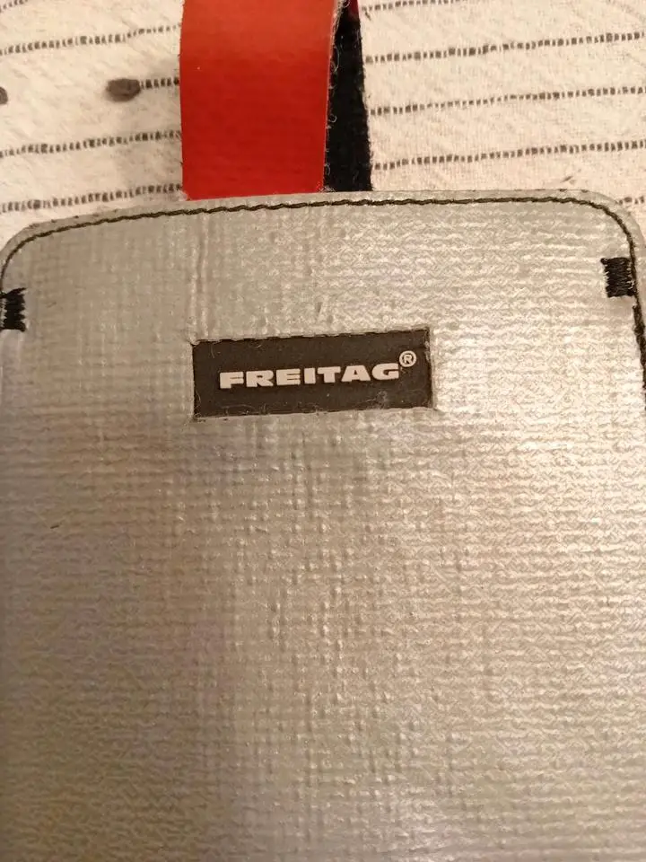 Freitag Handytasche Silber/Rot