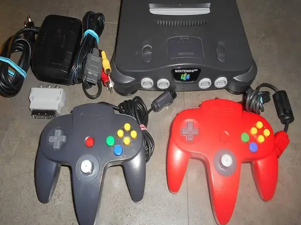  N64 Konsole inkl. 2 Controller & Kabelset