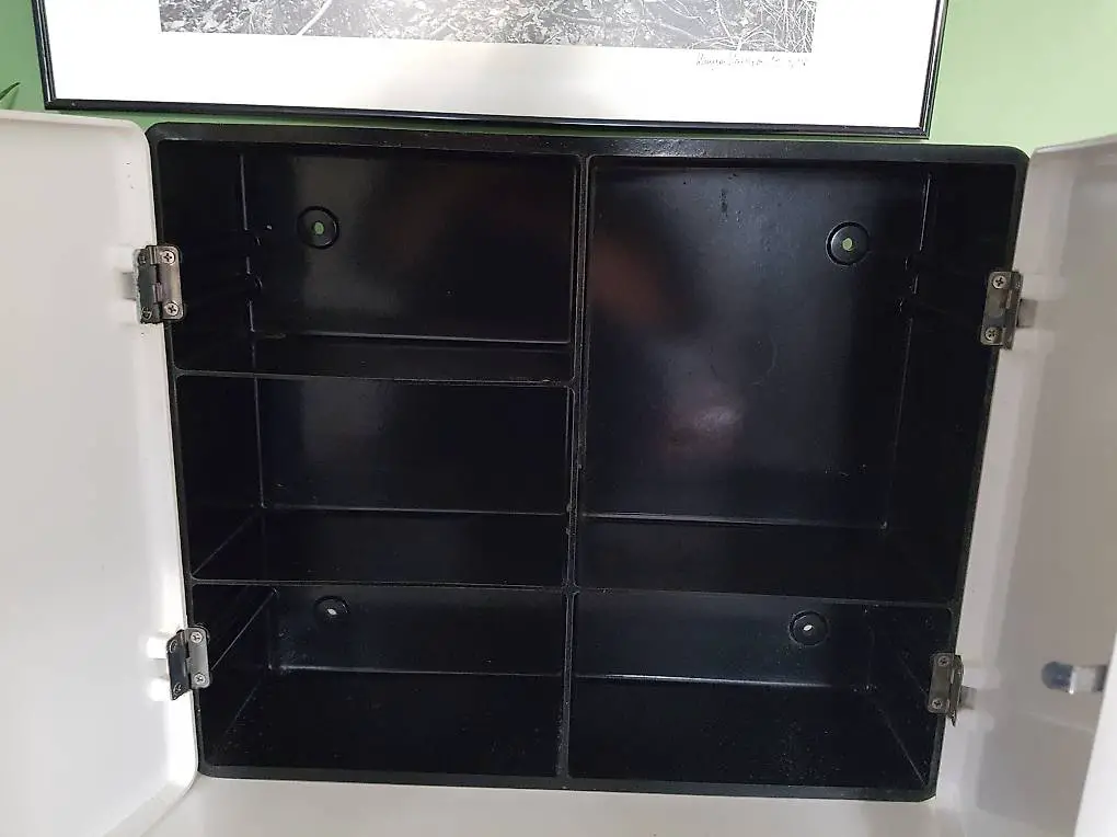 Badezimmer Wandschrank