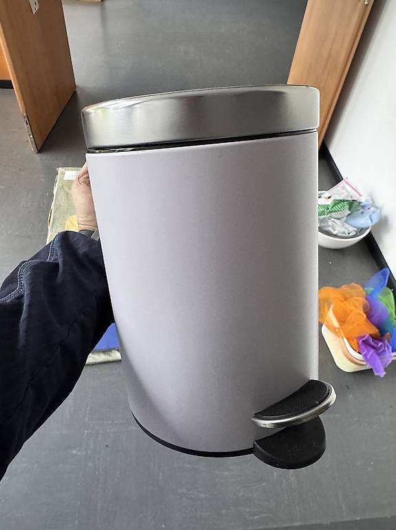 Tisch-Mülleimer lila 3