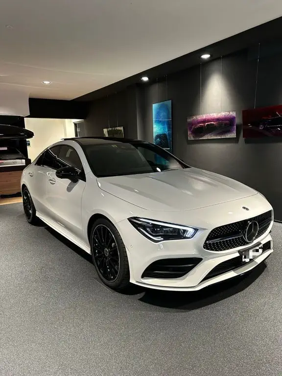 mercedes-benz cla 200 coupé amg-line