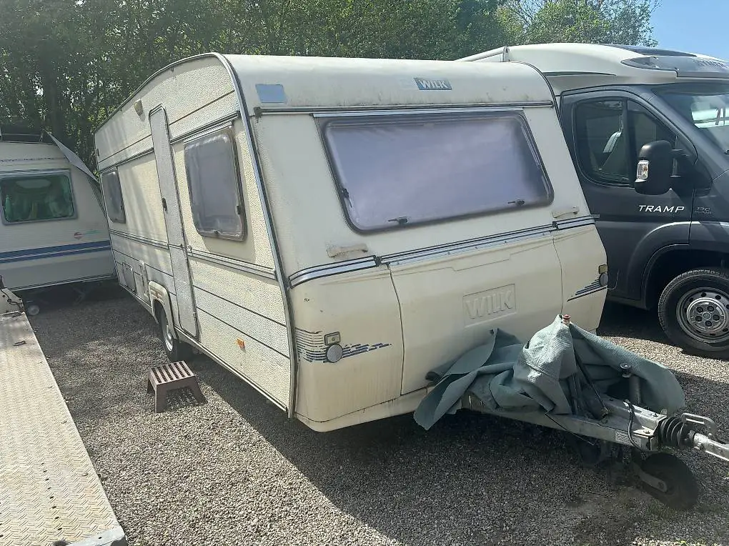 wohnwagen wilk jg 1994 mit mowerund vorzelt und satantenen